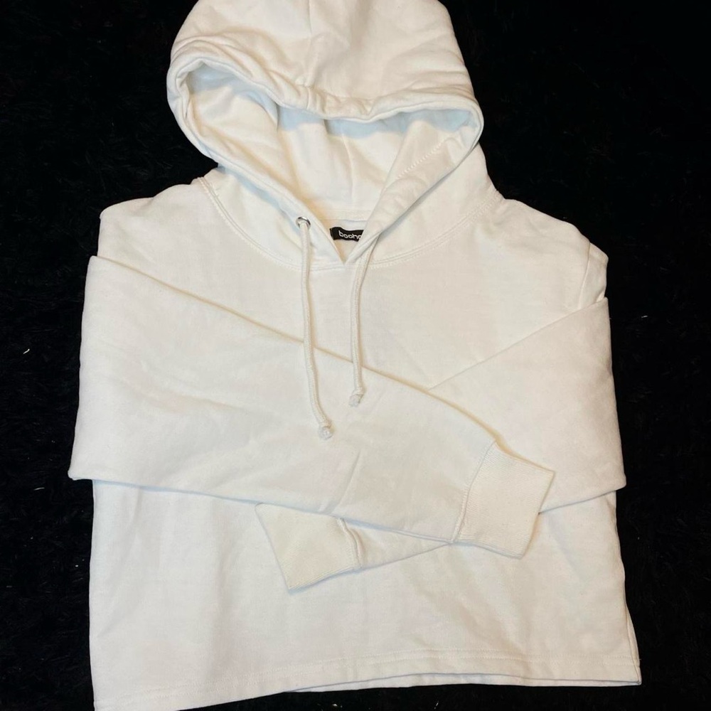 Boohoo white cropped hoodie